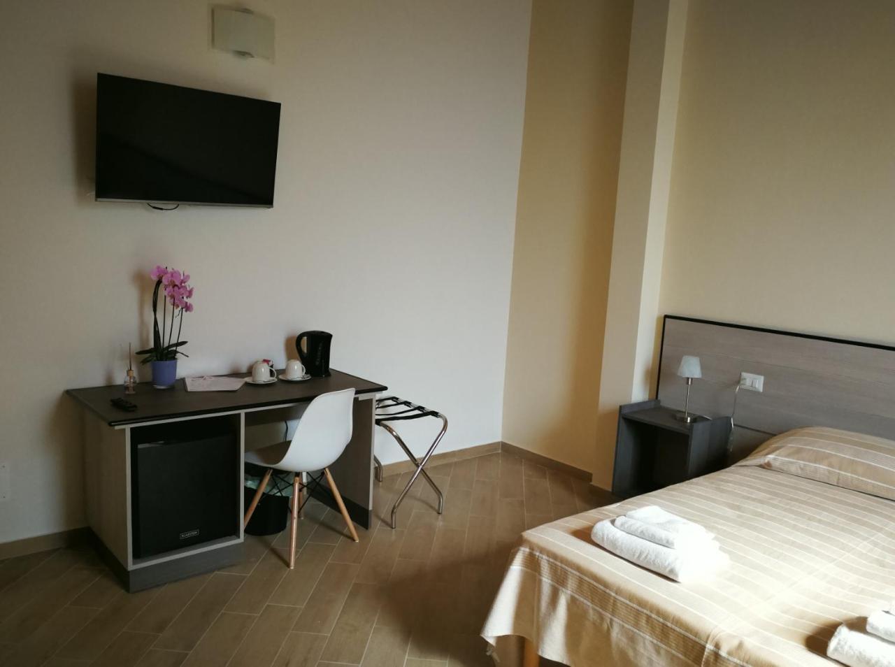 La Formica Hotell Civitavecchia Eksteriør bilde